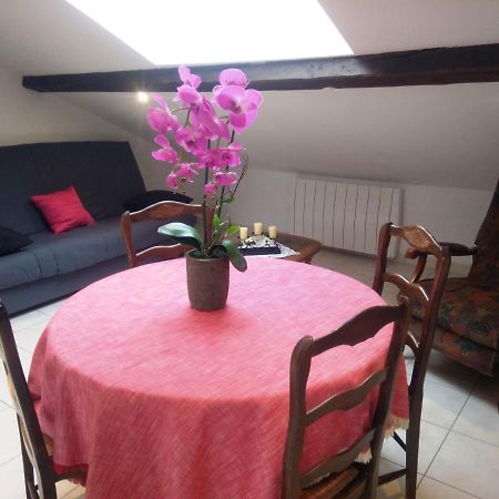 Appartement En Location Touristique Pour 4 Personnes Docelles Exterior foto