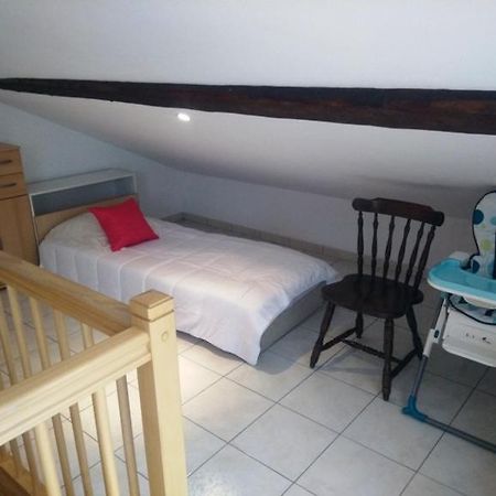 Appartement En Location Touristique Pour 4 Personnes Docelles Exterior foto