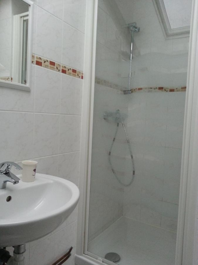 Appartement En Location Touristique Pour 4 Personnes Docelles Exterior foto